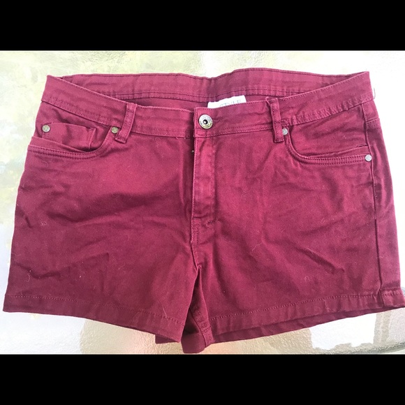 Burgundy Jean Shorts - Picture 2 of 3